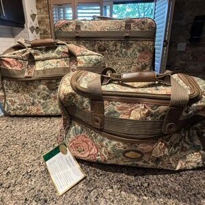 Vintage- Adventure brand 3 Piece Luggage Set  - $80